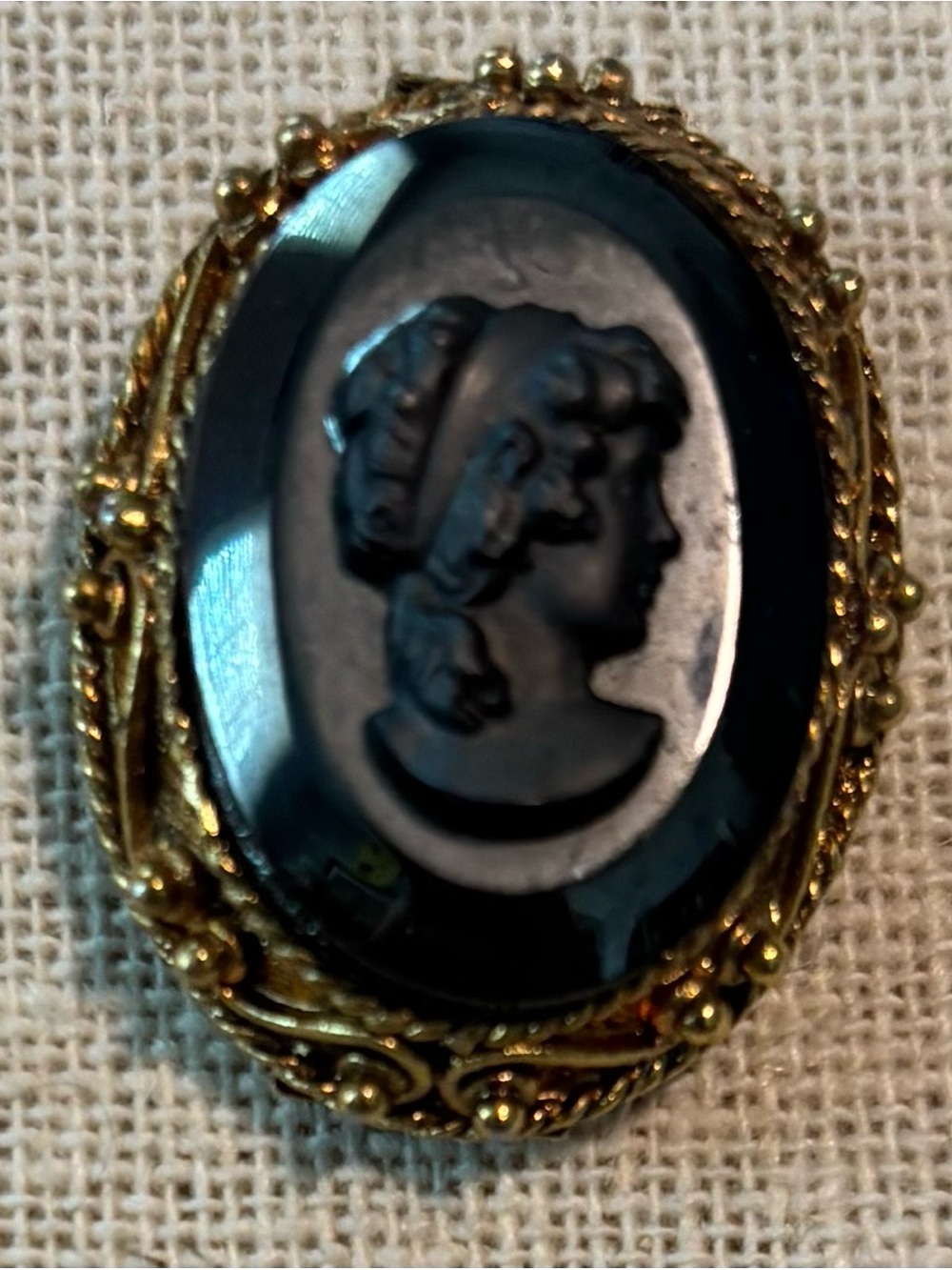 Vintage Black Cameo Hematite
Glass Brooch in Gold Tone Frame